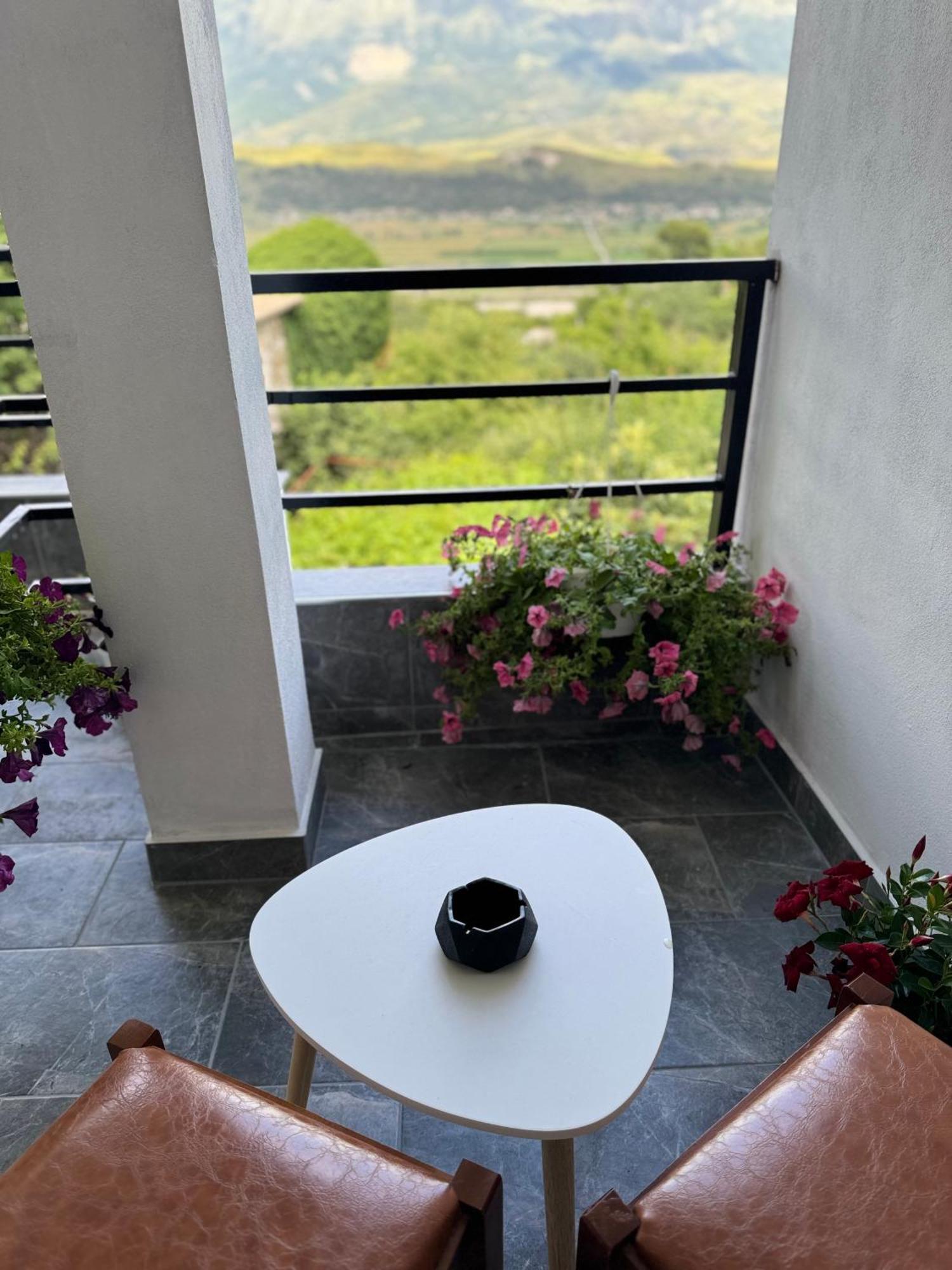 Guva Guest House จีโรคาสเตอร์ ภายนอก รูปภาพ